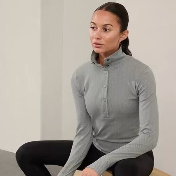 Athleta Flurry Seamless Henley in Storm Cloud - Picture 1 of 8